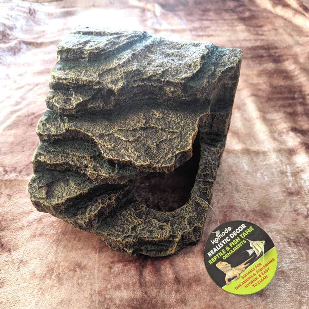 NWT Komodo Realistic Decor Rock Reptile & Fish Tank Ornament